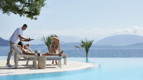 Accommodation - Ikos Dassia - Pool view