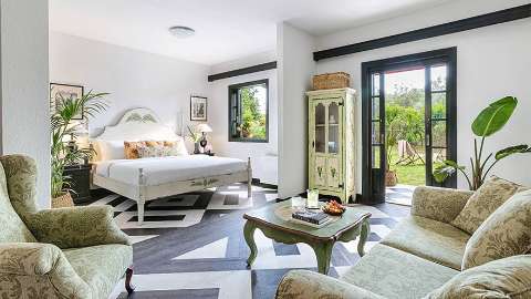 Guest room