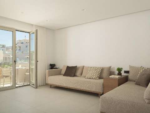 Guest room