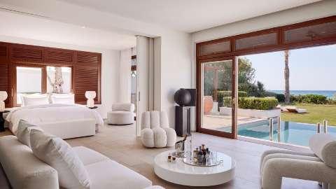 Guest room