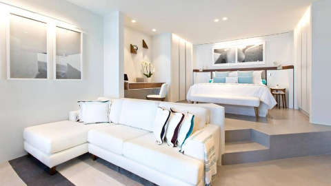 Guest room