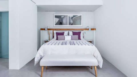 Guest room