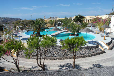 Unterkunft - Caldera View Resort - Ansicht der Pool - Megalochori