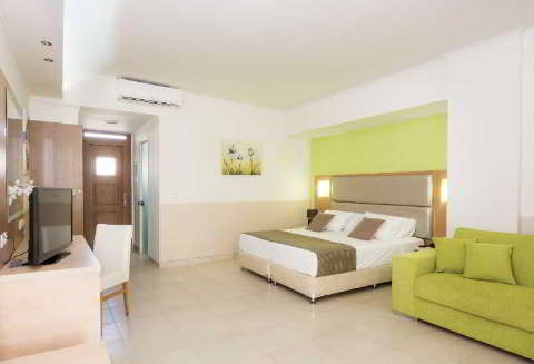 Accommodation - Grand Blue Beach Hotel - Guest room - KARDAMAINA
