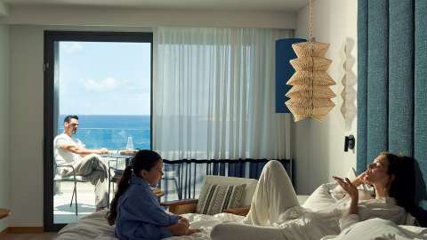 Guest room