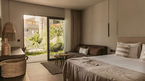 Guest room