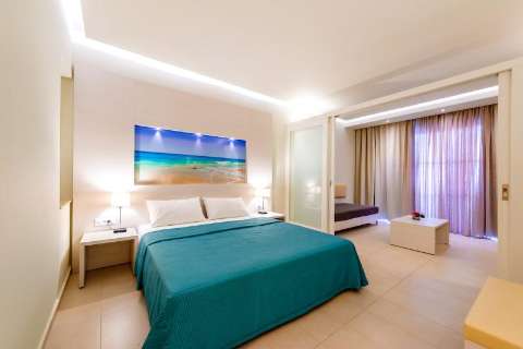 Unterkunft - Lindos White hotel & suites - Gästezimmer - LINDOS