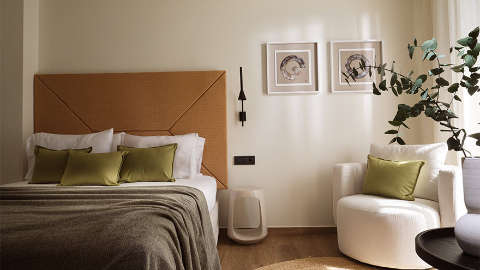 Guest room