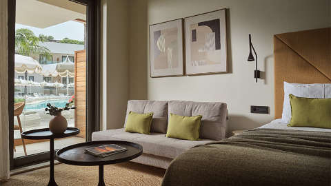 Guest room