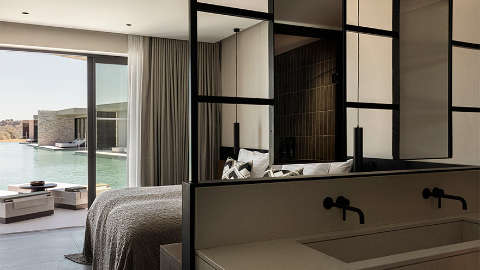 Guest room