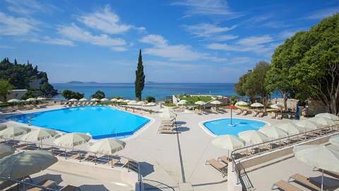 Accommodation - Hotel Astarea - Pool view