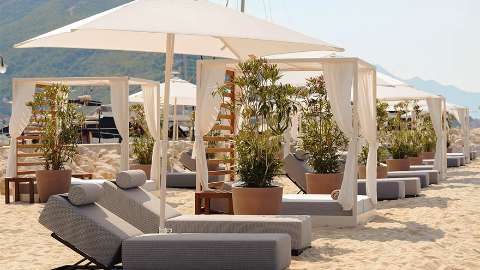 Accommodation - Lazure Hotel and Marina - Beach