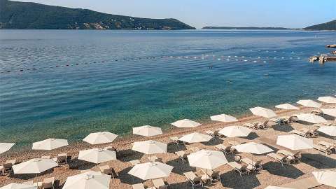 Accommodation - Lazure Hotel and Marina - Beach