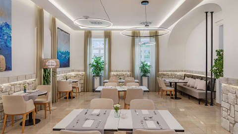 Accommodation - Lazure Hotel and Marina - Restaurant