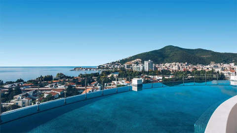 Accommodation - Iberostar Waves Slavija - Pool view - Montenegro
