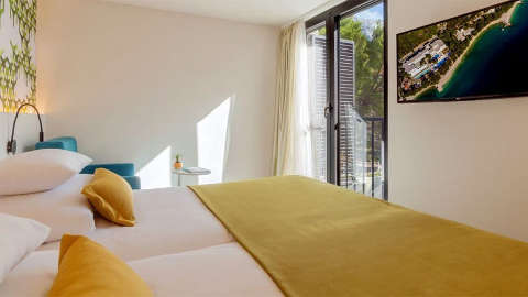 Accommodation - Bluesun Hotel Berulia - Guest room