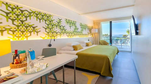 Accommodation - Bluesun Hotel Berulia - Guest room