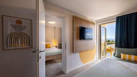 Guest room