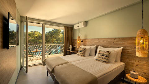 Guest room