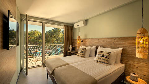 Guest room