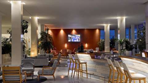 Bar/Salon