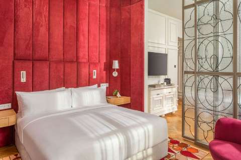 Guest room
