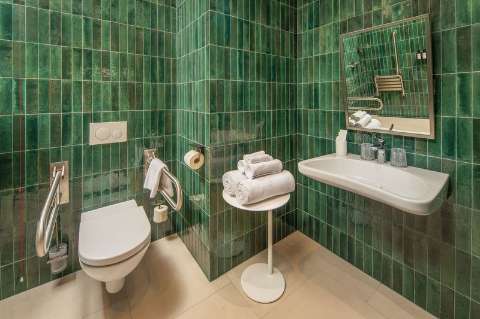 Guest room