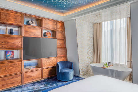 Guest room