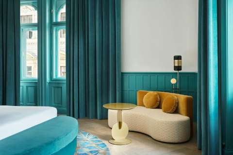 Guest room