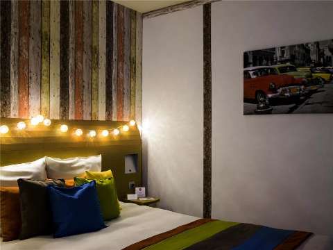 Accommodation - Novotel Budapest Danube - Guest room - BUDAPEST