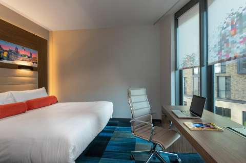 Accommodation - Aloft Dublin City - Guest room - Dublin