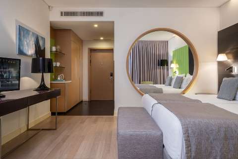 Accommodation - Crowne Plaza TELAVIVE - CENTRO DA CIDADE - Guest room - Tel Aviv