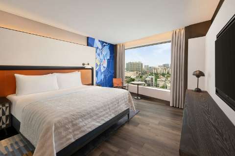 Accommodation - Le Meridien Ahmedabad - Guest room - Ahmedabad