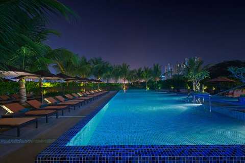 Accommodation - The Westin Mumbai Garden City - Pool view - Mumbai