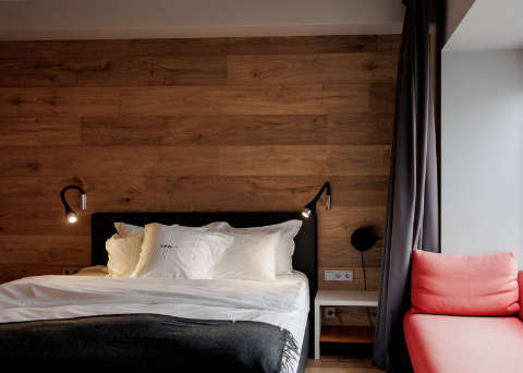 Accommodation - Ion City Hotel - Guest room