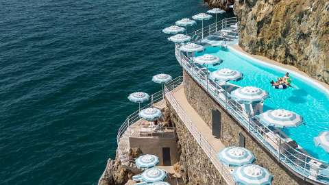 Accommodation - Hotel Miramalfi - Pool view - Amalfi