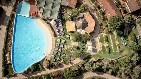 Accommodation - Veridia Resort, a Member of Radisson Individuals - Pool view