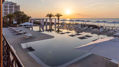 Accommodation - Delta Hotels Giardini Naxos - Pool view