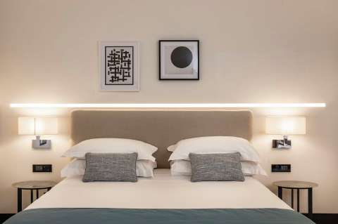 Guest room