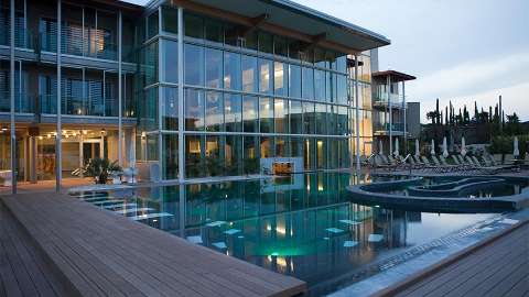 Accommodation - Aqualux Hotel Spa Suite & Terme Bardolino - Pool view - Verona