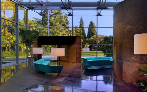 The Leading Hotels of the World