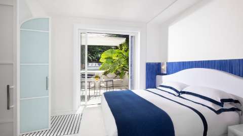 Guest room