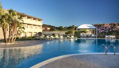 Accommodation - Hotel San Teodoro - Pool view - Badualga San Teodoro