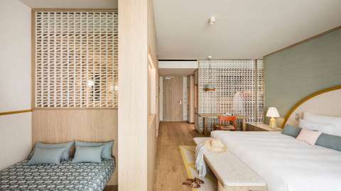 Guest room