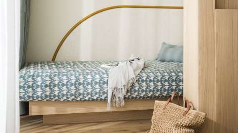 Guest room