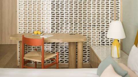 Guest room