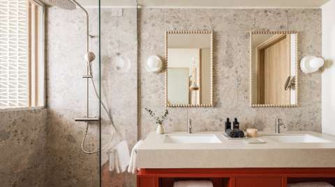 Guest room