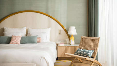 Guest room