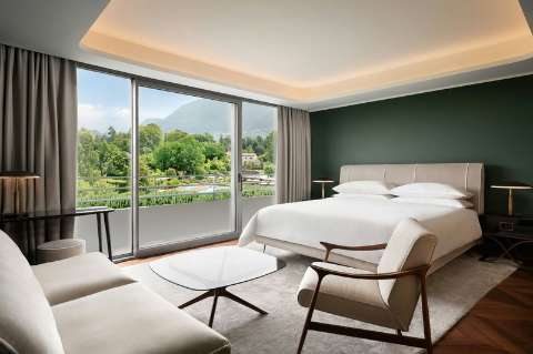 Accommodation - Sheraton Lake Como Hotel - Guest room - Como
