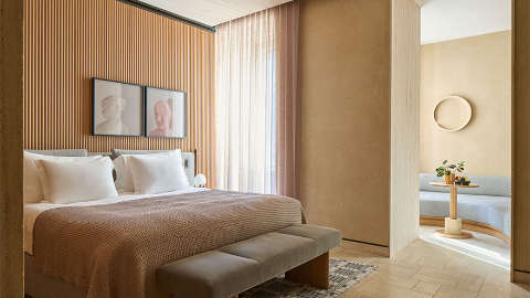 Guest room